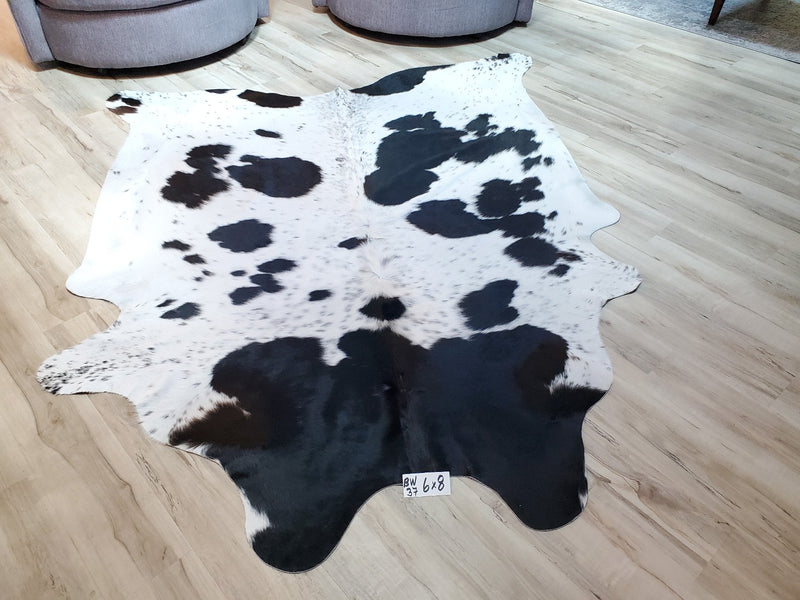 COWHIDE - Black and White BW-37