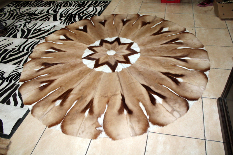 Springbok 16 Pelt Circular Rug – Trophy Room Collection